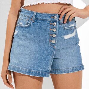 American Eagle Denim Button Distressed Mom Skort in Medium Wash Size 10